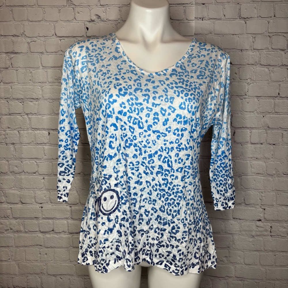Cubism Blue Leopard Print 3/4 Length Sleeve Top with Smiley Face & Peace Size XS